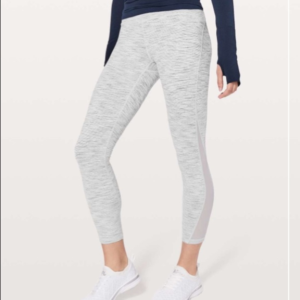 Lululemon Train time 7/8 pant 25” Wee Are From Space Ice Grey Alpine White